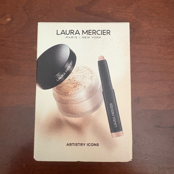laura mercier Other - Laura Mercier Artistry Icons Set